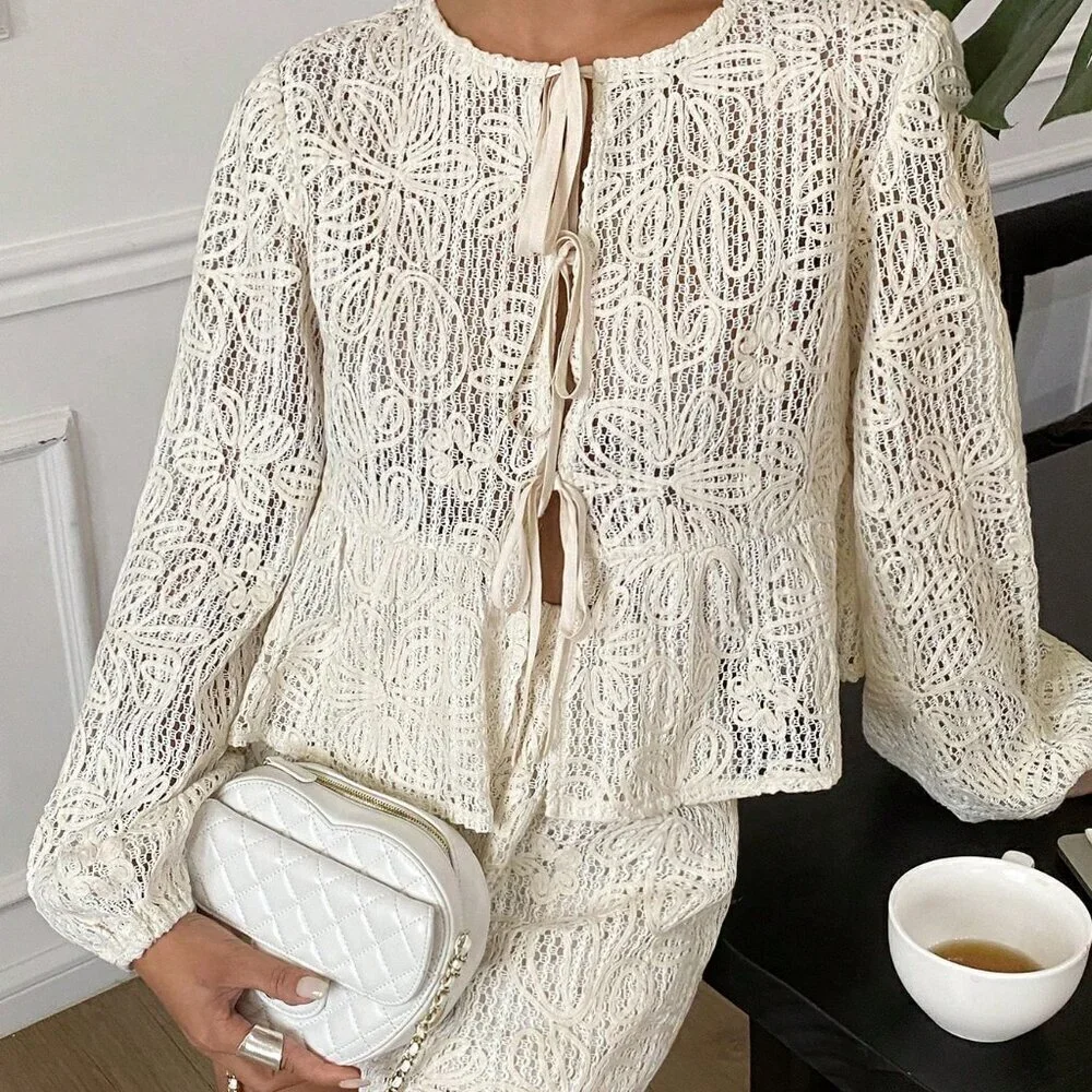 Casual Women's Floral Front Tie Lantern Sleeve Blouse With Shorts Set